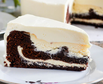 Chocolate Cheesecake Cake