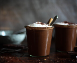 Horúca čokoláda s mandľovým mliekom