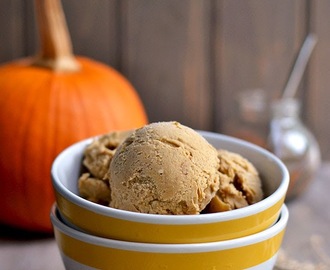 Pumpkin Ice Cream (Eggless Recipe)