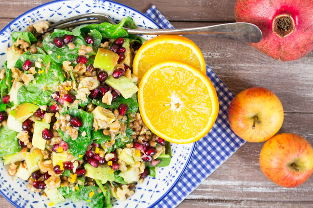 Lentil Salad with Spinach and Pomegranate