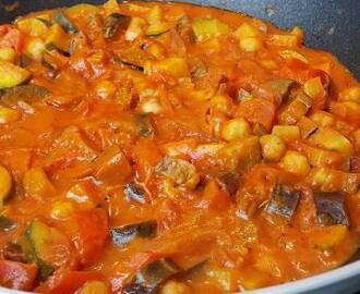Kichererbsen-Gemüse Curry | Veganes Curry Rezept