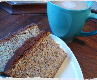Banana Loaf with cocao cream cheese frosting, a Hummingbird bakery recipe