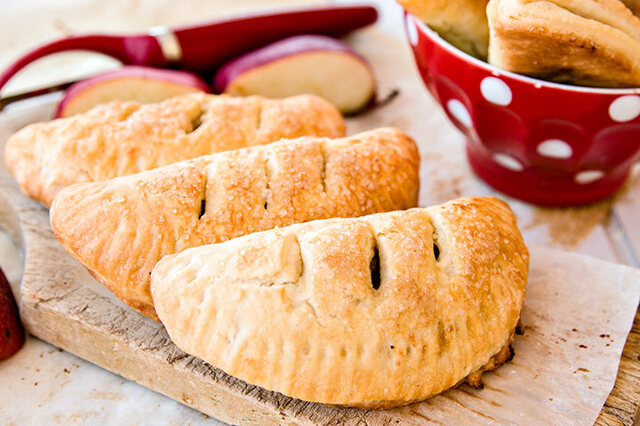 Hand pies with apple