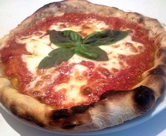 Pizza Margherita Fatta in Casa (ricetta originale)