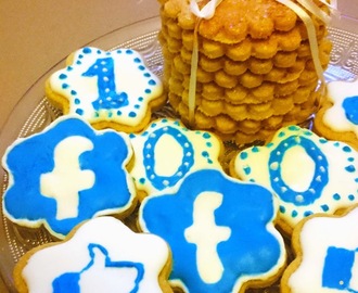 Shortbread vanilla cookies & 100 FB fans celebration