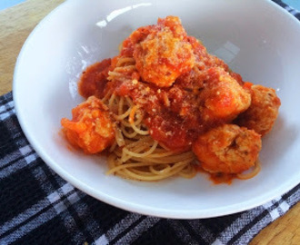 Weeknight Dinner: Easy Chicken Meatball Spaghetti Bolognese