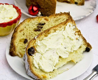 Kerstontbijt: panettone met Grand-Marnier-boter