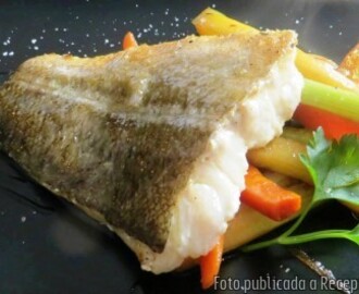Bacallà al forn amb verdures/hortalisses
