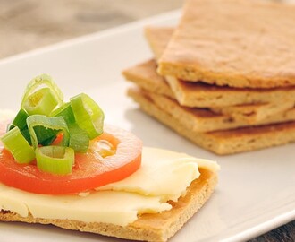 Koolhydraatarme crackers of brood: wat kiezen voor een gezond ontbijt?
