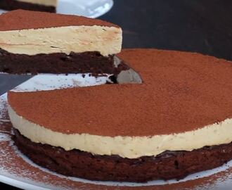 Σοκολατένιο κέικ χωρίς αλεύρι με Μους Καφέ (Video)