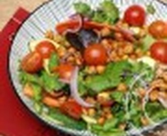 Salade de pois chiches croustillants et sa vinaigrette au citron, ail et cumin