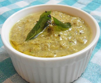 Green Tomato Chutney | Pachha Thakalai Chutney | Side Dish For Idli / Dosa