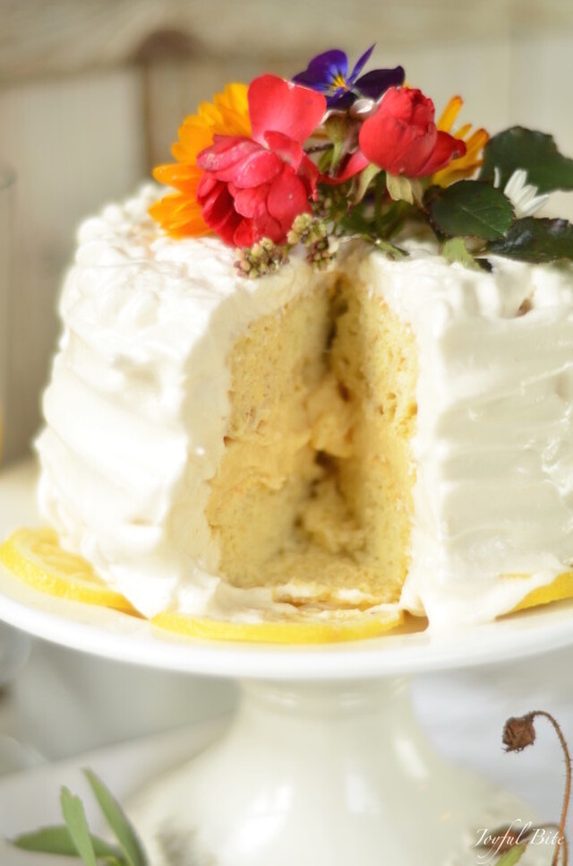 Paleo Lemon Cake with Lemon Curd and Meringue Frosting – guest post from Kaylie of Joyful Bite
