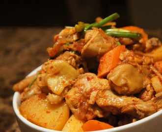 Easy Korean Spicy Chicken Stew (Dakdoritang)