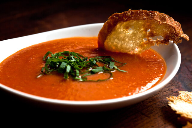 Puréed Tomato and Red Pepper Soup