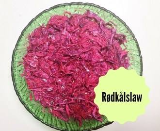 Coleslaw med rødkål og estragonkrem