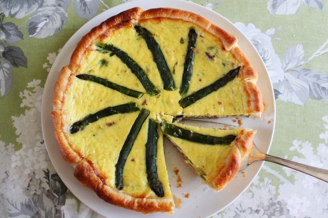 Sfoglia con asparagi e patate/ Слоеный пирог с картофелем и спаржей