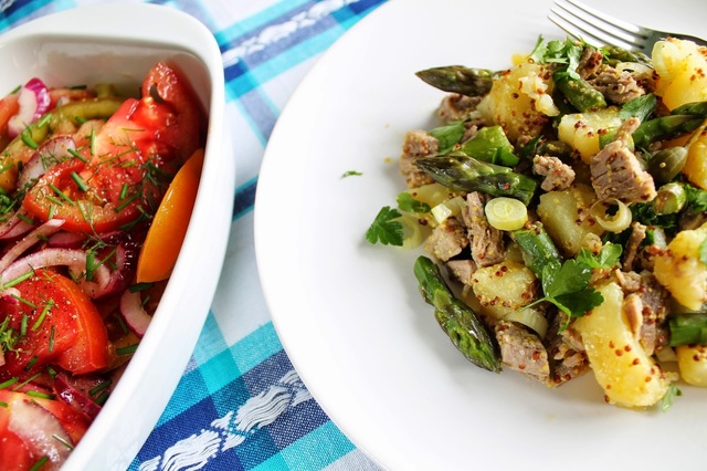 Insalata di manzo con patate e asparagi/ Салат с говядиной, картофелем и спаржей