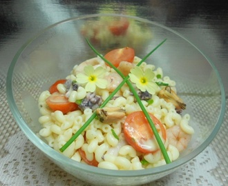 salade de coquillettes aux fruits de mer