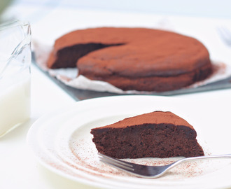 Lehký čokoládový dort pro milovníky čokolády