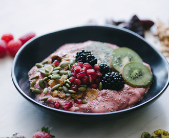 Reaching for the stars and raspberry smoothie bowls (VIDEO!)