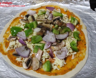Thin Crust Veg Pizza with Mushroom, Bell pepper, Onion & Cheese