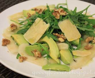 Recipe: Avocado, pear and rocket salad with Parmigiano Reggiano and honey dressing