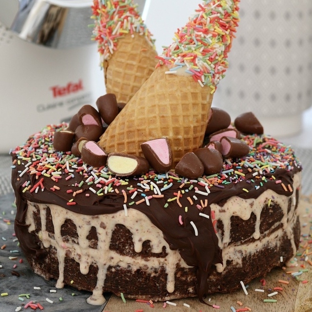 Clinkers Chocolate Brownie Ice-Cream Cake & a review of the Tefal Cuisine Companion