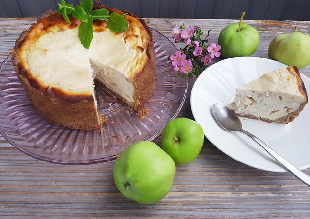 Uunissa paistettu omena”juustokakku” (GL) ja tunnelmia Halti Outdoor wknd vaellukselta!