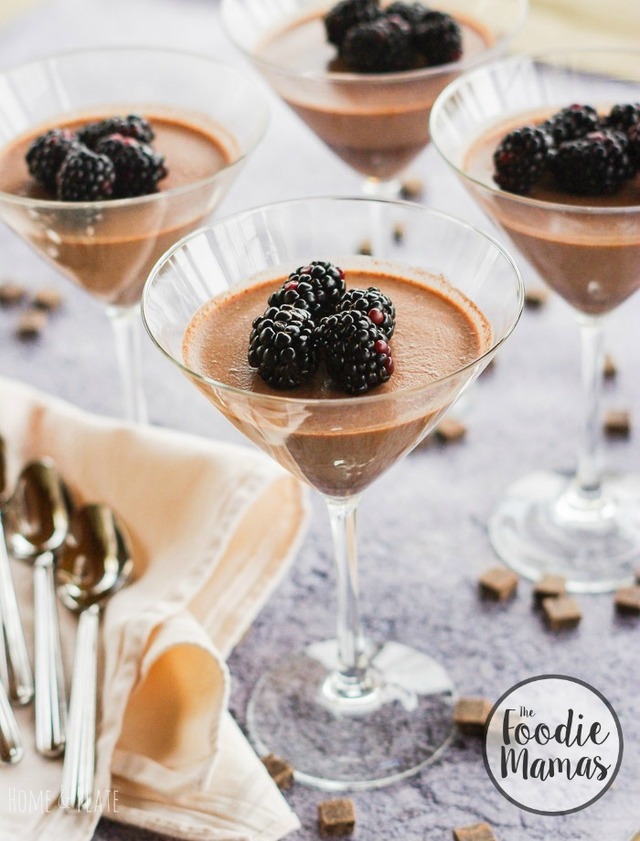 Dark Chocolate Panna Cotta with Fresh Blackberries - #FOODIEMAMAS