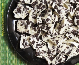 Cookies and Cream Bark with White Chocolate and Oreos