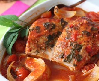 Fesa di tacchino con pomodori al forno/ Грудка индейки с помидорами в духовке