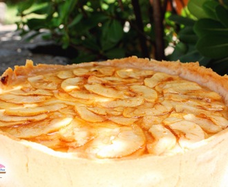 Tarta de Manzana con crema pastelera (con receta)