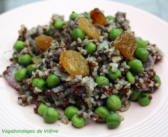 Salade quinoa, boulgour, petits pois et raisins secs