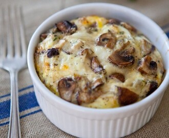 ovos com cogumelos e queijo no forno, uma receita para ajudar a começar a semana
