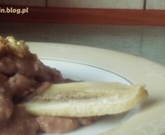 Dietetyczne śniadanie #42 – Banan z czekoladową jaglanką