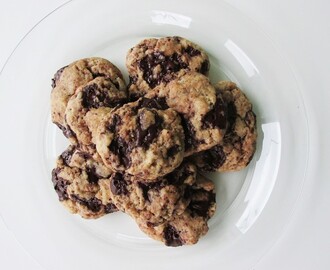 Food: Vegan Chocolate Chip cookies