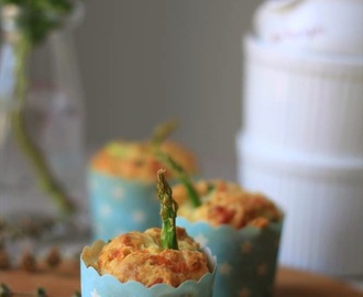 Recipe: Asparagus and cheese muffins + Asparagus ends soup