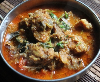 Village Style Chicken Curry Recipe - Gramathu Kozhi Kuzhambu Recipe