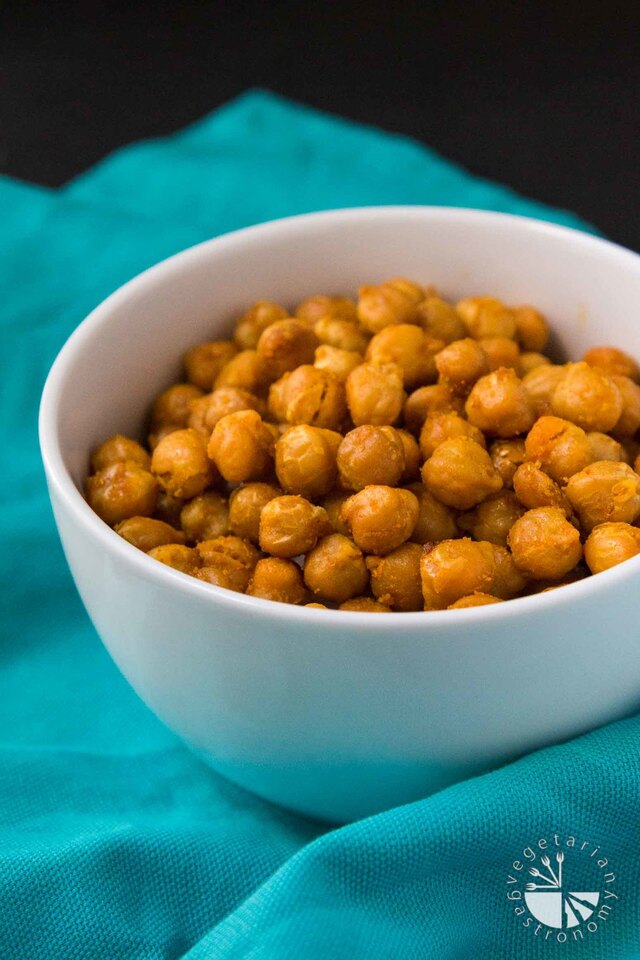 Sweet & Salty Oven Roasted Curried Chickpeas