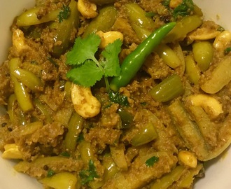Tindora Cashew Masala (Ivy gourd cooked in spicy masala and Cashews)