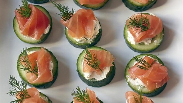 Cucumber Cups with Dill Cream and Smoked Salmon