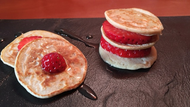 Desayunar rico, bonito y saludable: Tortitas de Avena con Fresas