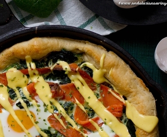 Breakfast pizza with spinach, smoked salmon, eggs and foolproof Hollandaise sauce (gluten-free, kosher)