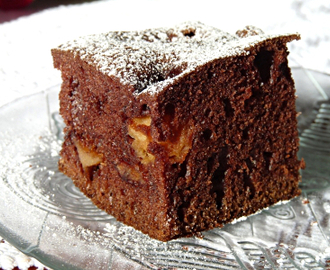 Salceson - kakaowe ciasto z jabłkami