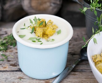 Zupa krem z kalafiora z mlekiem kokosowym