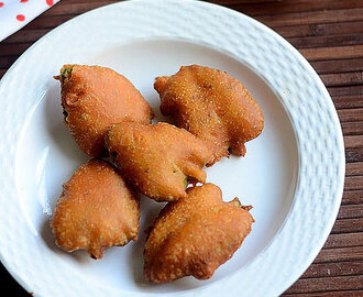 Karpooravalli Bajj i– Ajwain Leaf Pakora – Oregano Fritters