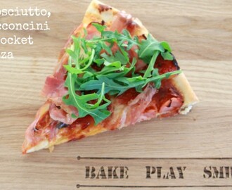 Prosciutto, Bocconcini & Rocket Pizza – Fabulous Foodie Fridays #33