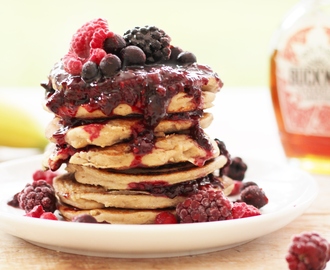 Oat, Almond and Banana Pancakes with Frozen Berry Compote