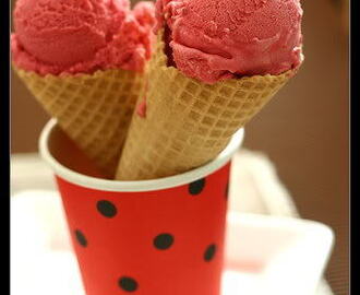 Raspberry Ice cream..  ไอศครีมราสป์เบอร์รี่